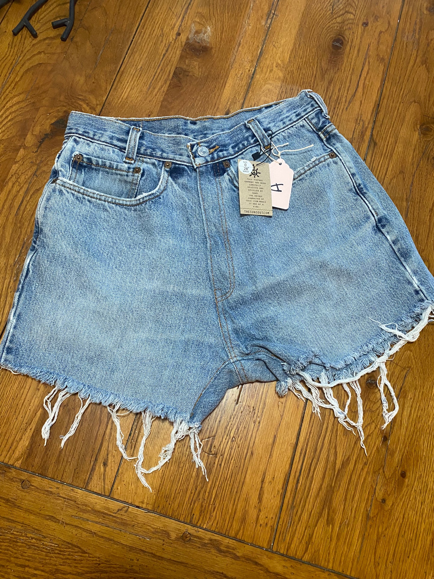 Vintage Levi’s Denim Shorts Sz 0 (A)