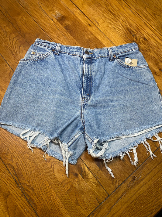 Vintage Levi’s Denim Shorts Sz 8 (c)