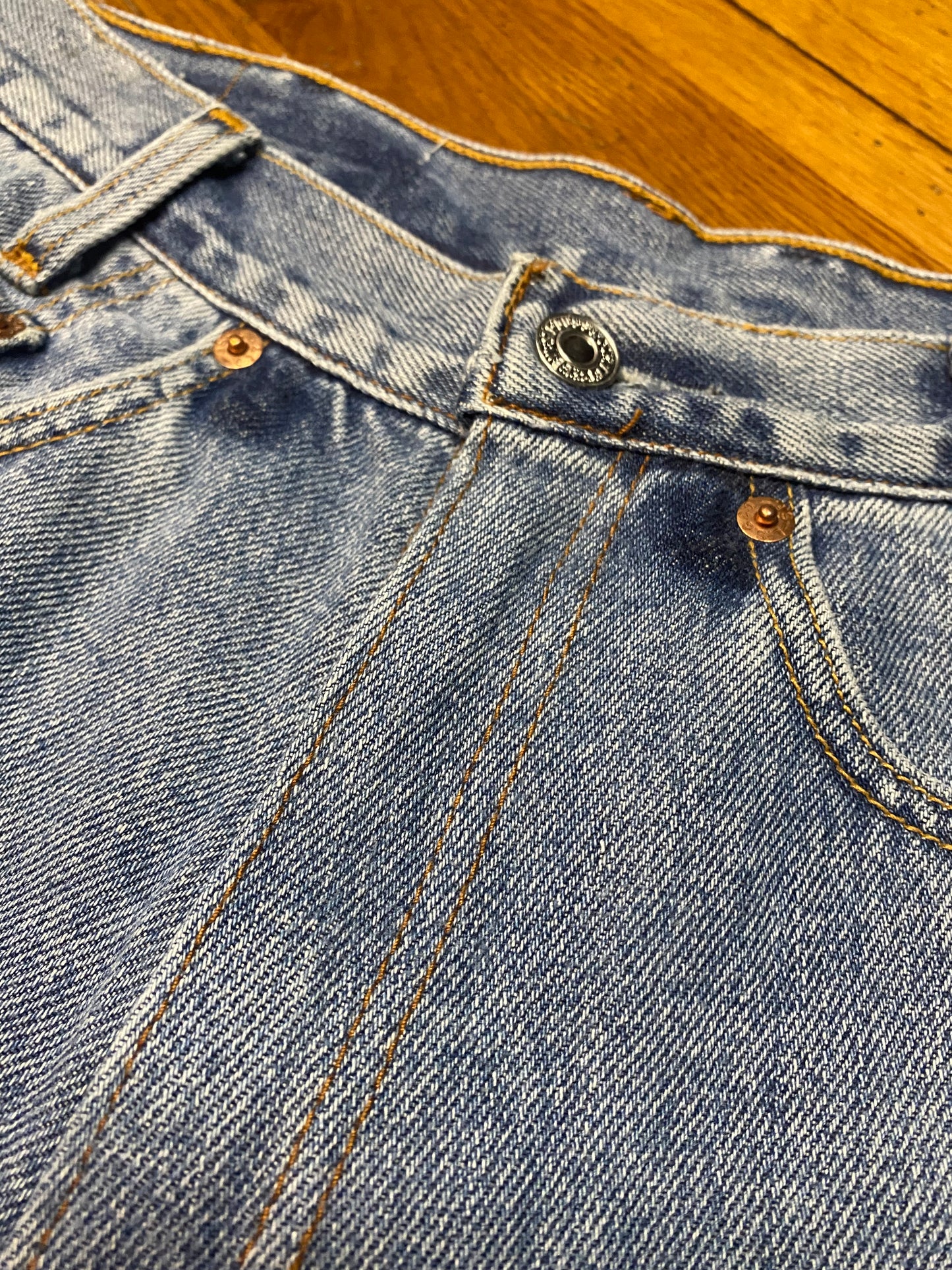 Vintage Levi’s Denim Shorts Sz 6 (B)