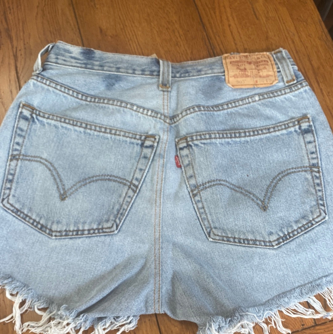 Vintage Levi’s Denim Shorts Sz 2 (A)