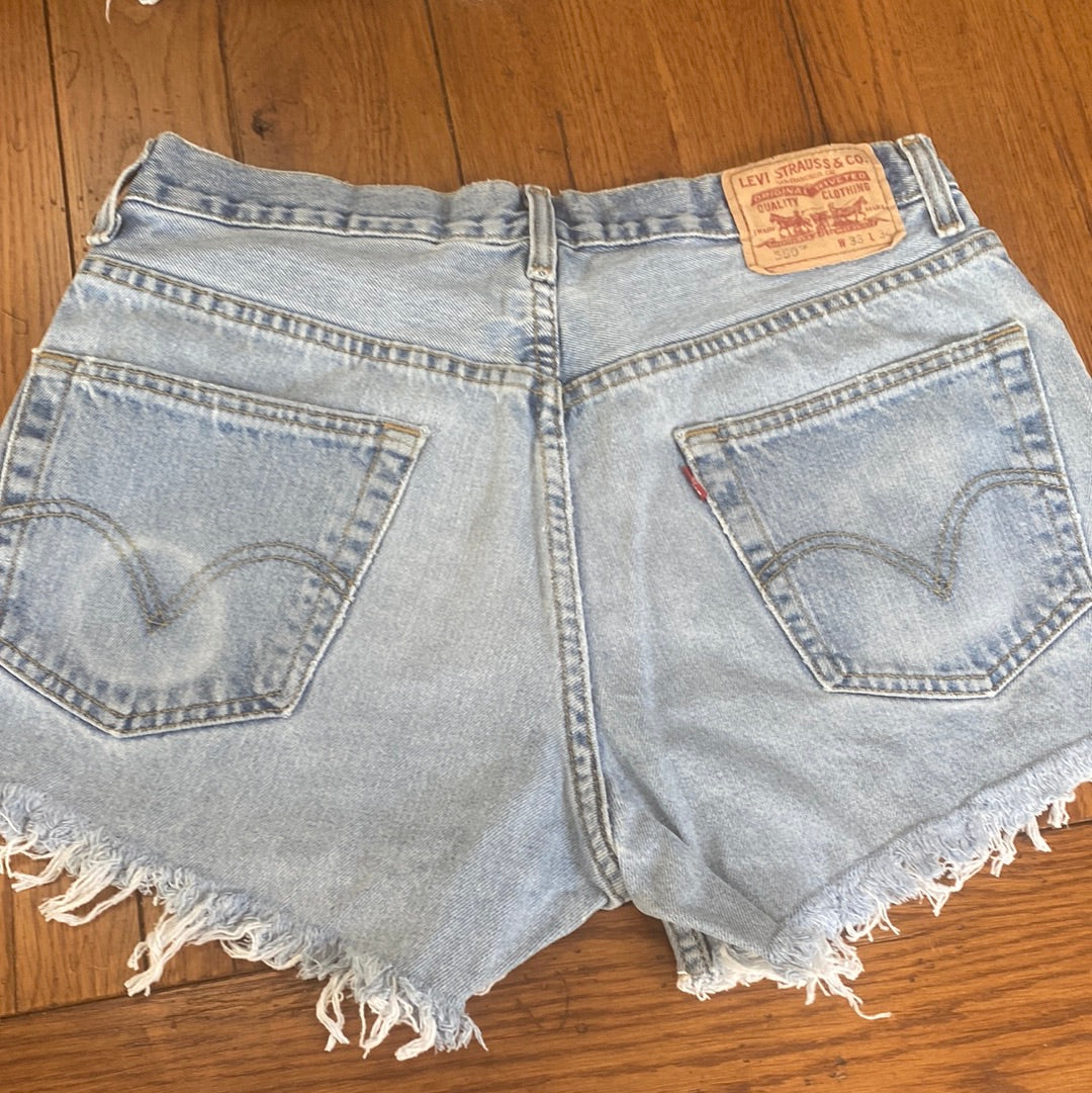 Vintage Levi’s Denim Shorts Sz 8 (B)