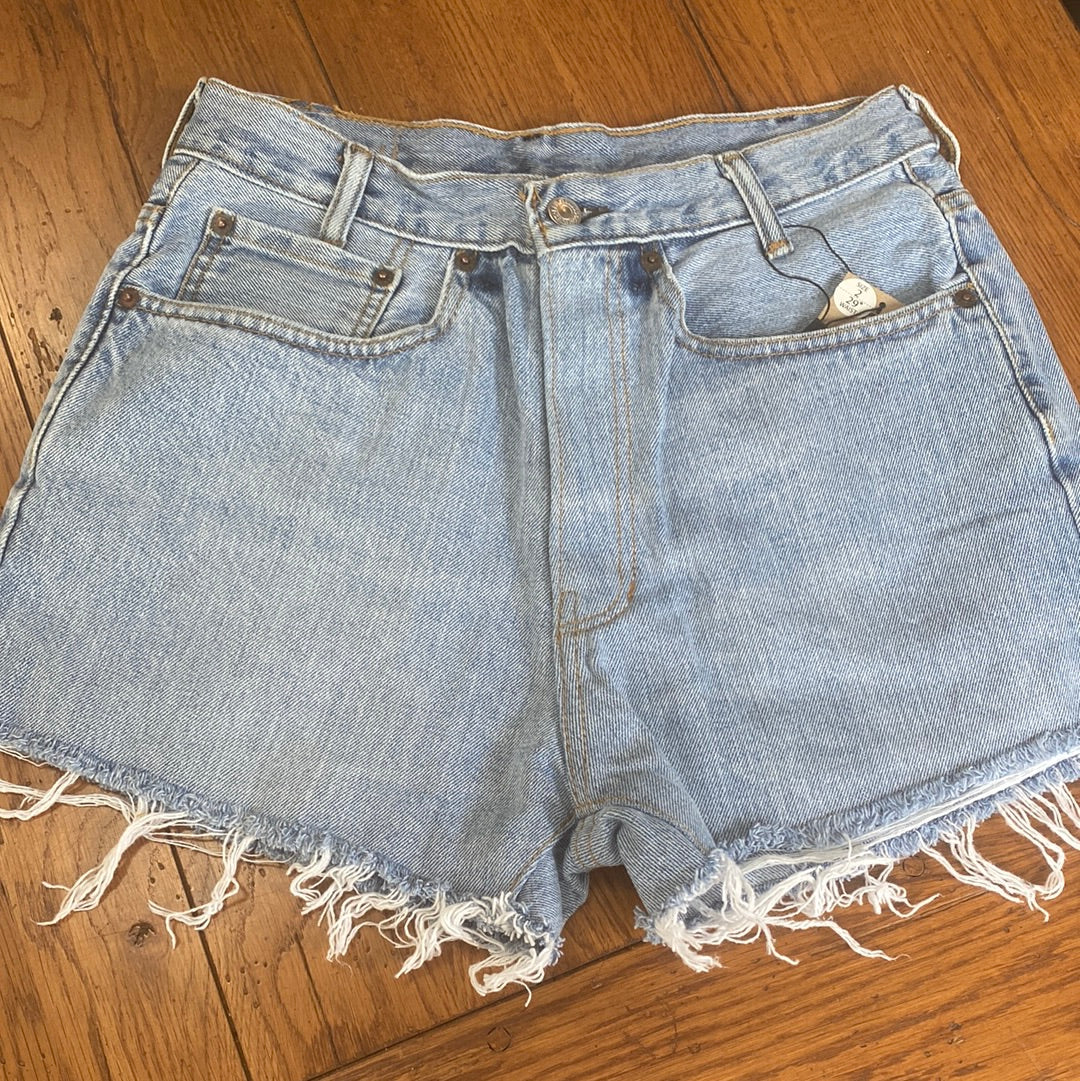 Vintage Levi’s Denim Shorts Sz 2 (D)