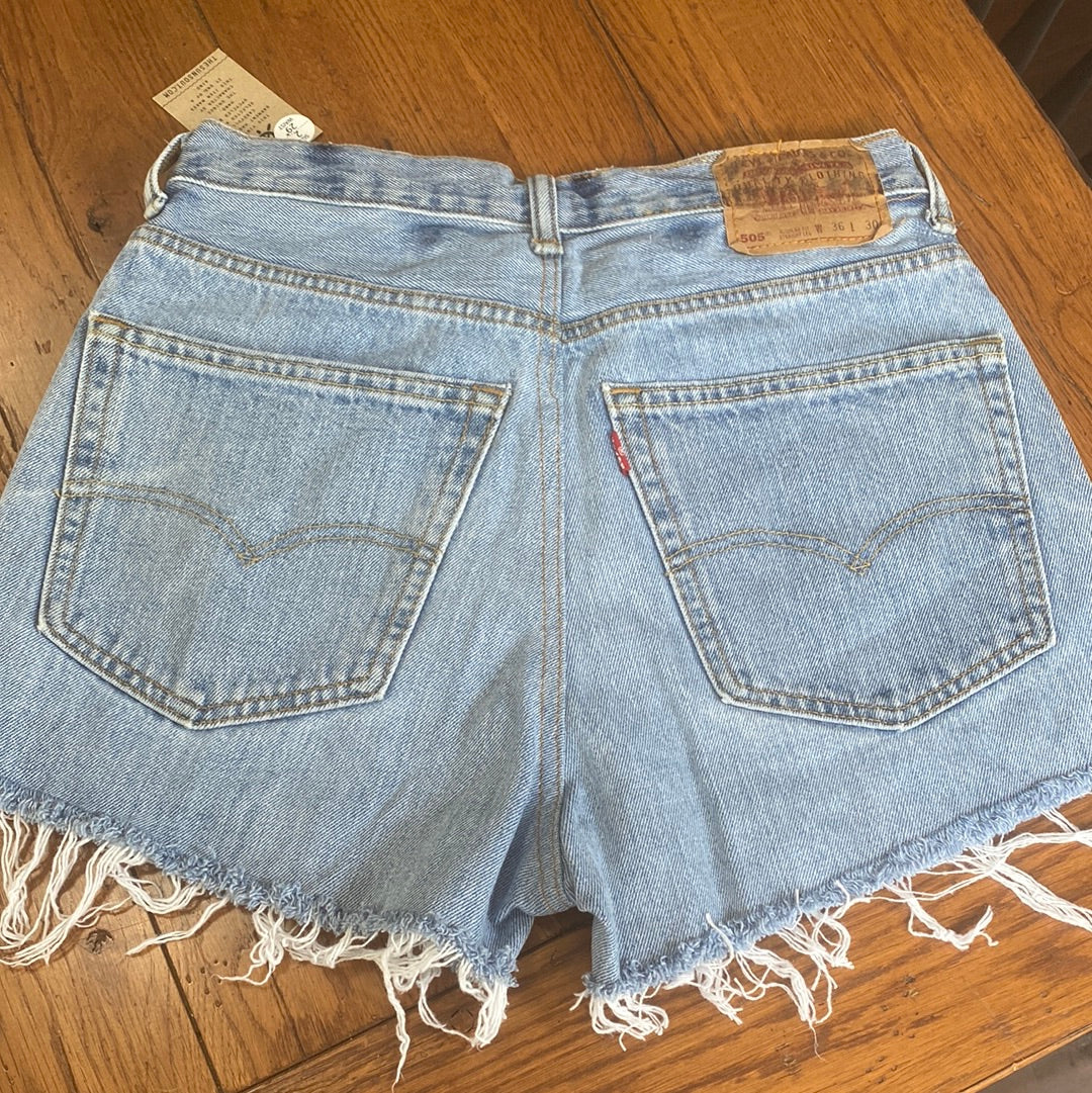 Vintage Levi’s Denim Shorts Sz 2 (D)